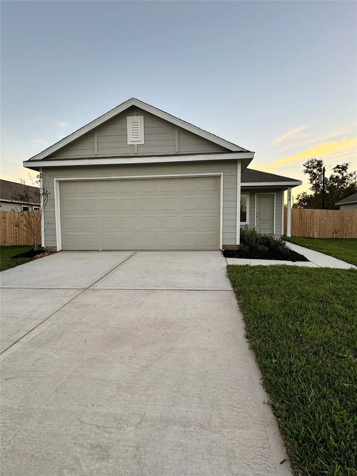 650 Maria Elena Way, Cleveland, TX 77327 - #1