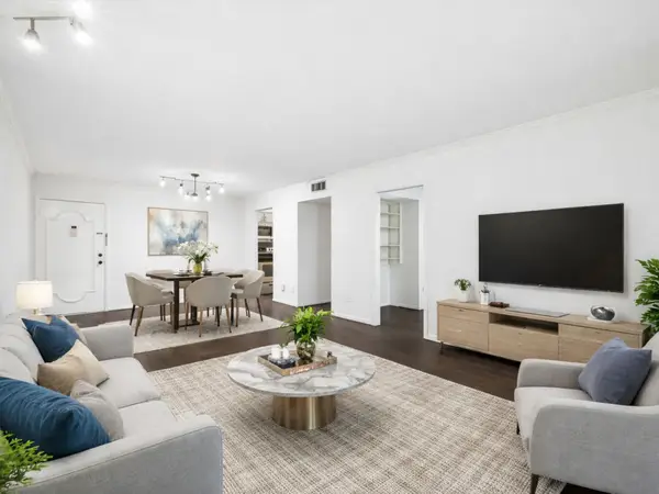 7575 Katy Freeway #103, Houston, TX 77024