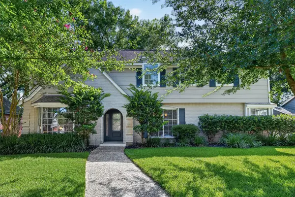 1638 Fall Valley Drive, Houston, TX 77077
