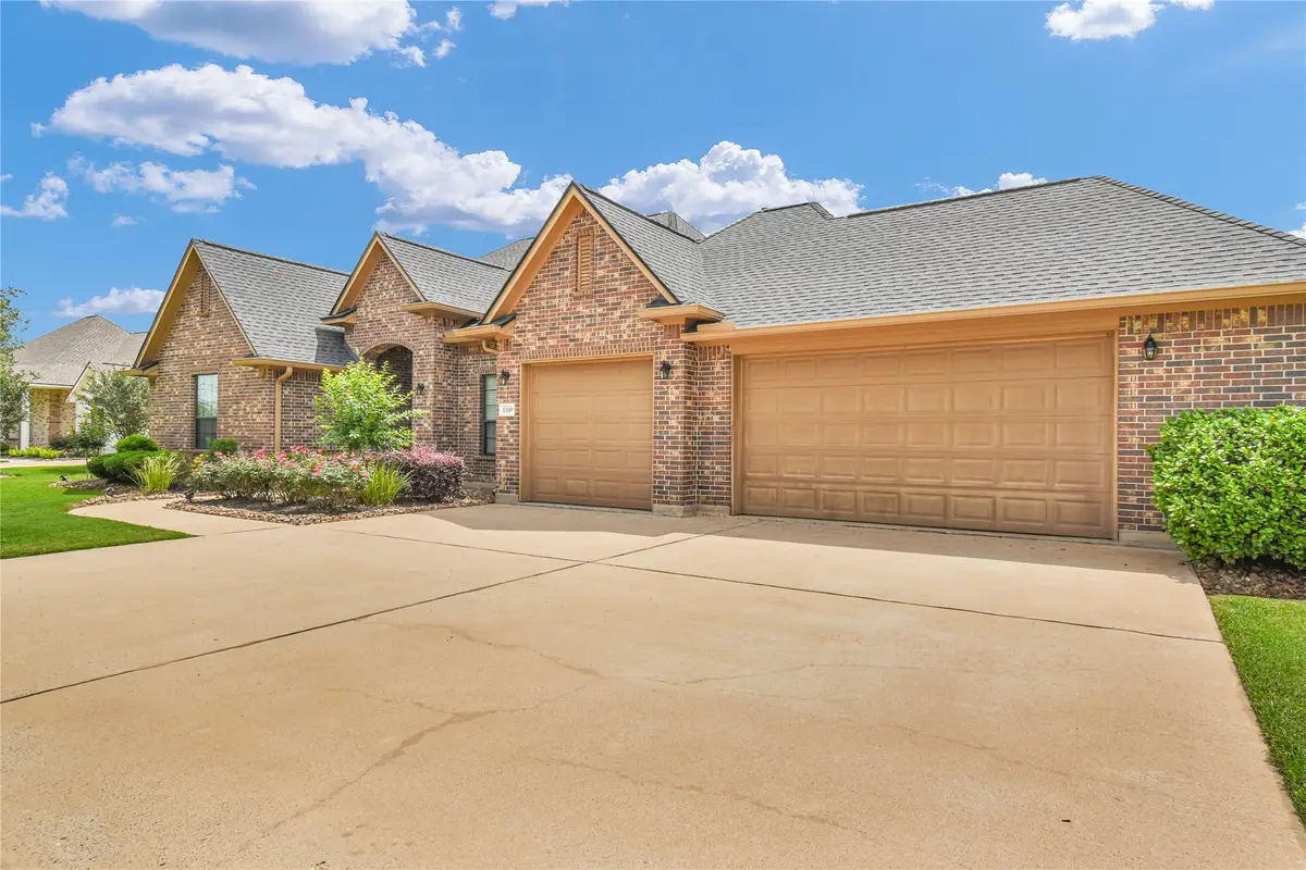 1100 Southern Oaks Drive Drive, Angleton, TX 77515 - #1