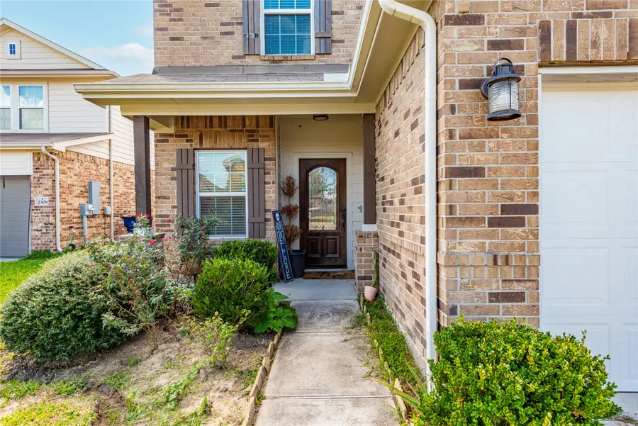 2403 Ivory Court, Texas City, TX 77591 - Image #2