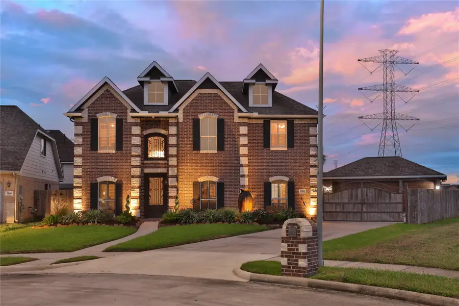 2205 Lisa Lane, Deer Park, TX 77536 - Image #2