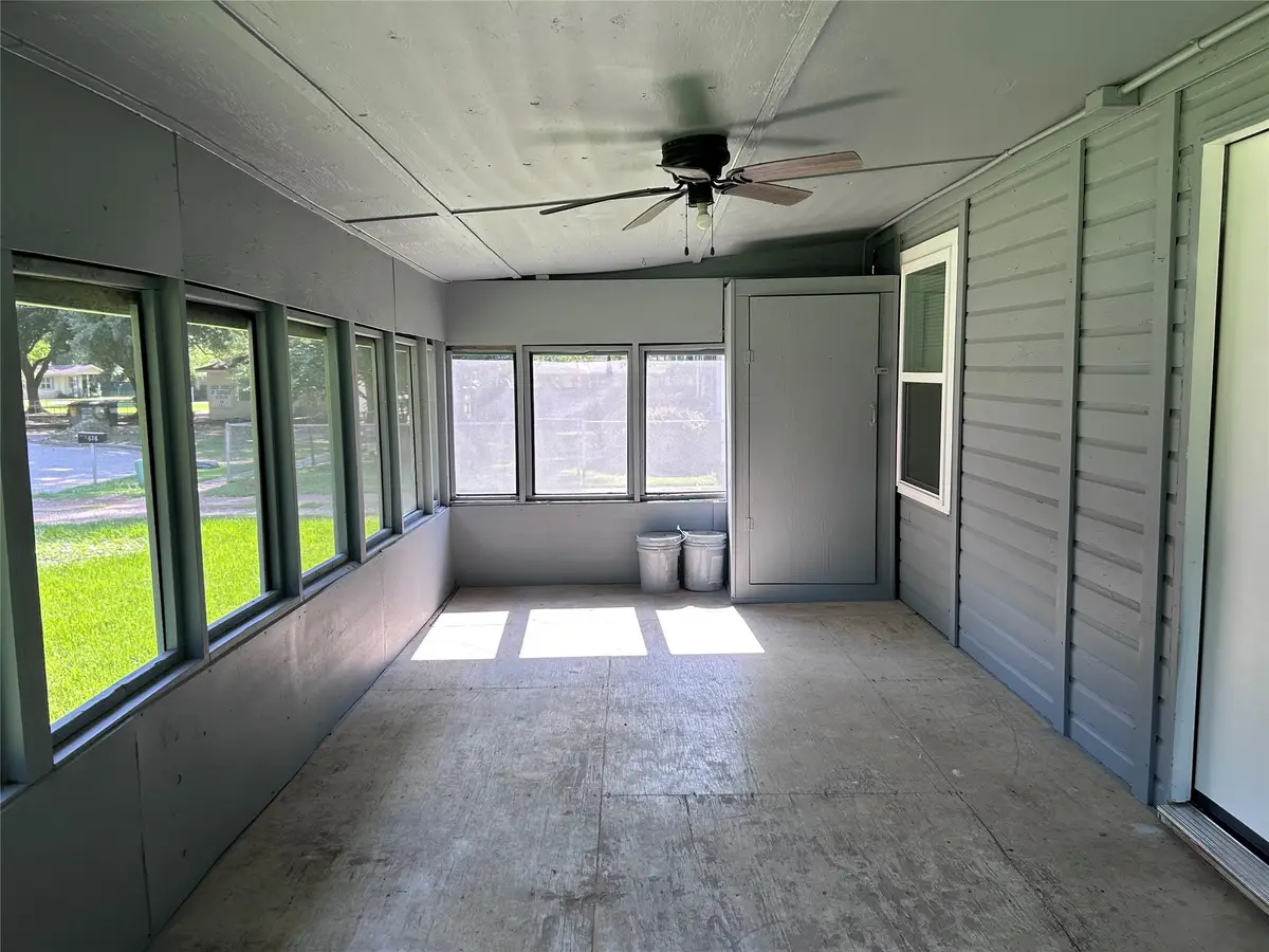 616 E Boothe Street, Cleveland, TX 77327 - #1
