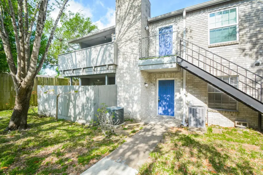 9797 Leawood Boulevard #302, Houston, TX 77099 - #3