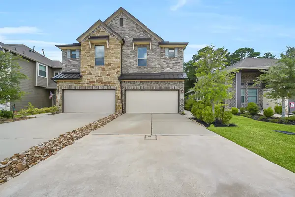 231 S Spotted Fern Drive, Montgomery, TX 77316