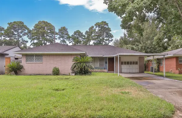 851 Sara Rose Street, Houston, TX 77018