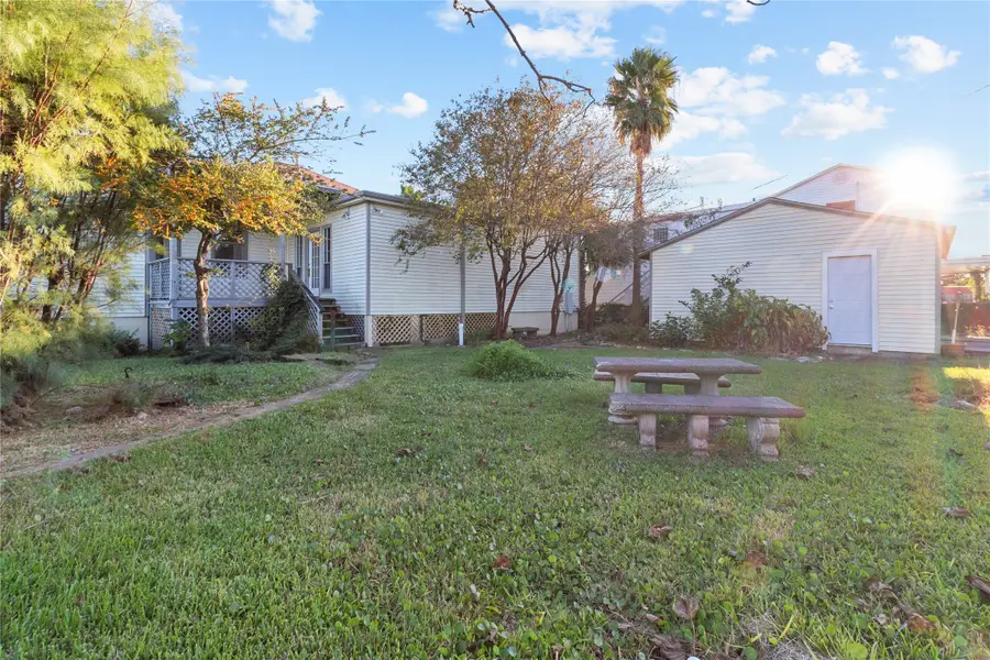 2707 57th Street, Galveston, TX 77551 - Image #3
