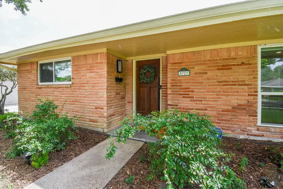 5727 Arboles Drive, Houston, TX 77035 - #3