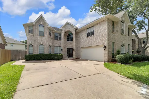 10910 Coldwater Bridge Ct, Sugar Land, TX 77498