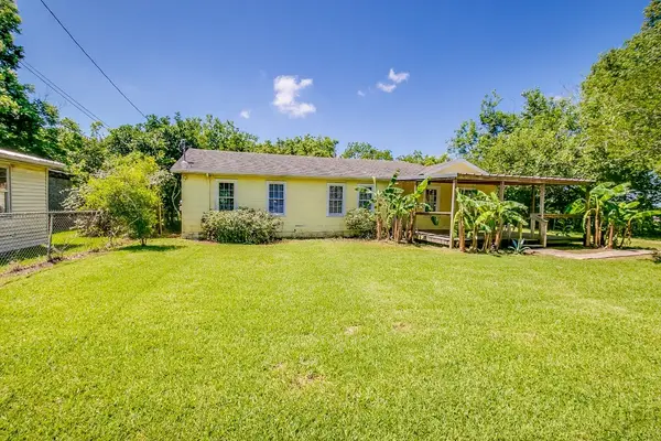 3901 Mckinney Extension, La Marque, TX 77568