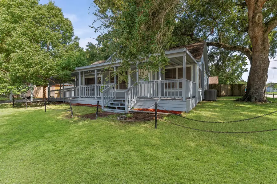 512 E Gulf Street, Baytown, TX 77520 - Image #2