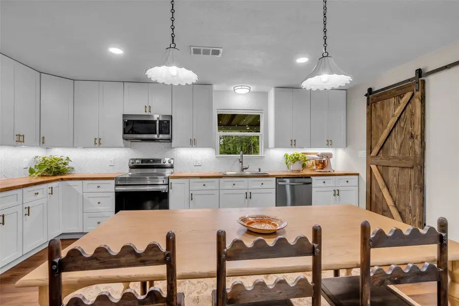 261 S Oakridge Drive, Cleveland, TX 77328 - #3