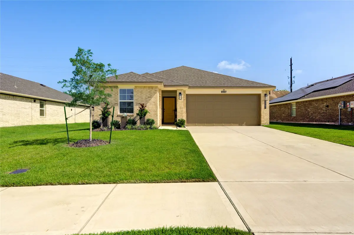 9907 Palm Royal Drive, Baytown, TX 77521 - #1