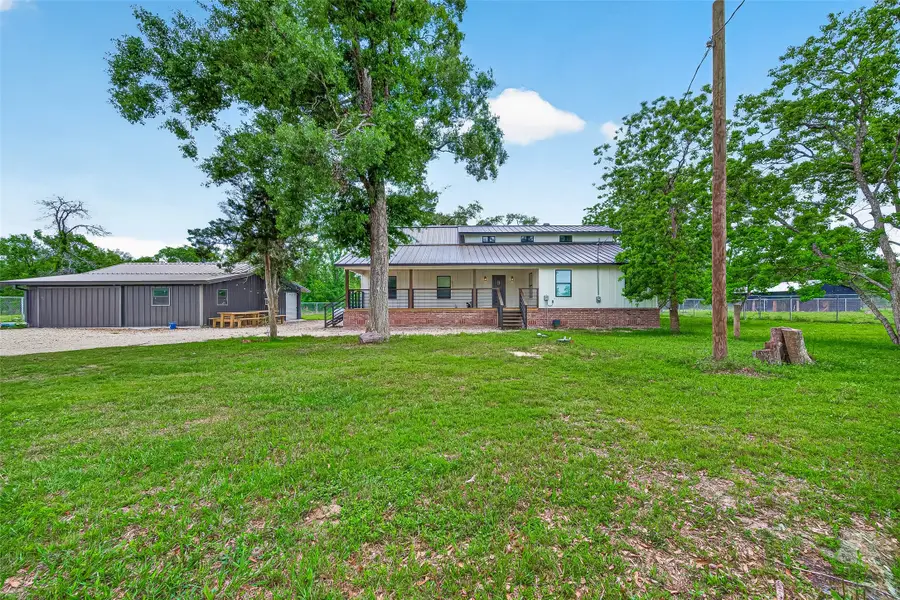 803 County Road 772, Damon, TX 77430 - #3