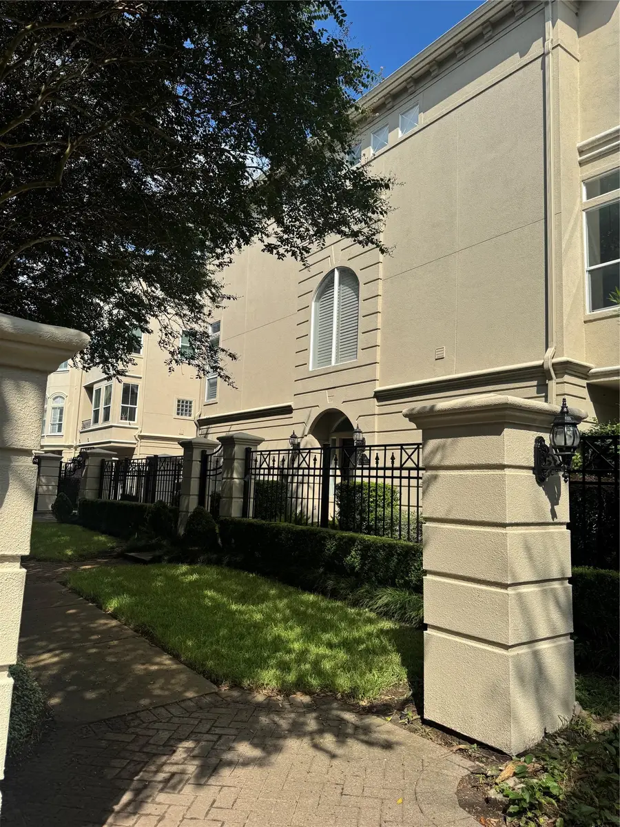 1515 Hyde Park Boulevard #1, Houston, TX 77006 - #2