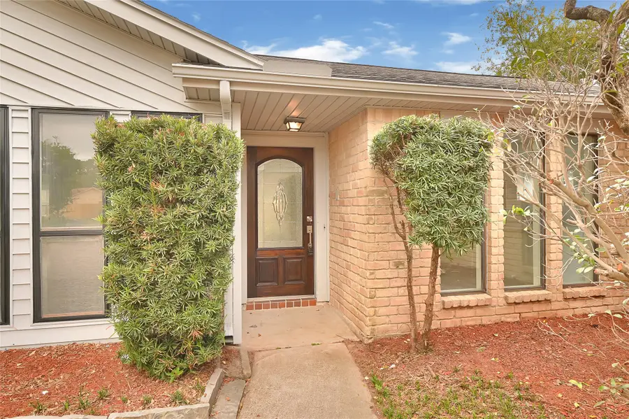 8726 Wildforest Drive, Houston, TX 77088 - Image #3