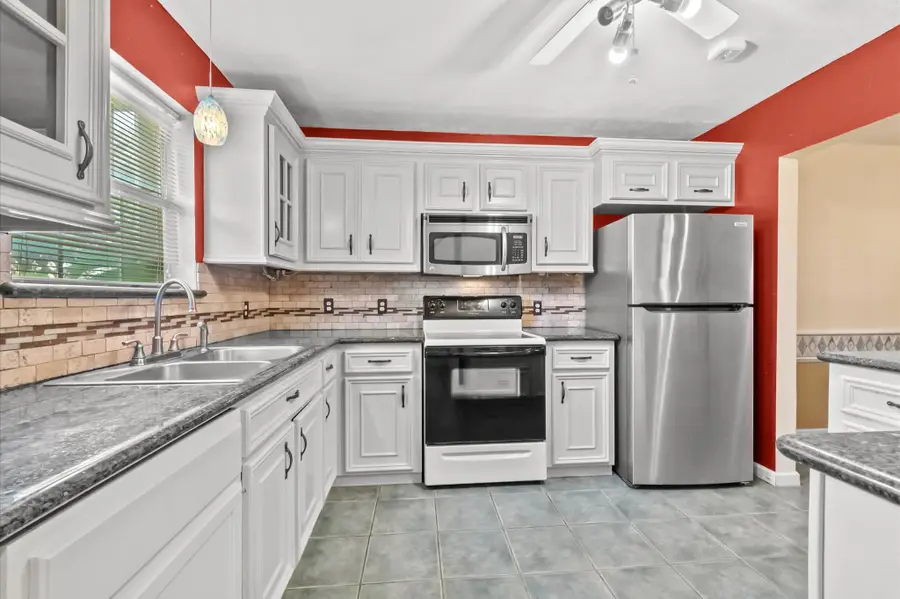 1025 Willow Oaks Circle, Pasadena, TX 77506 - #3