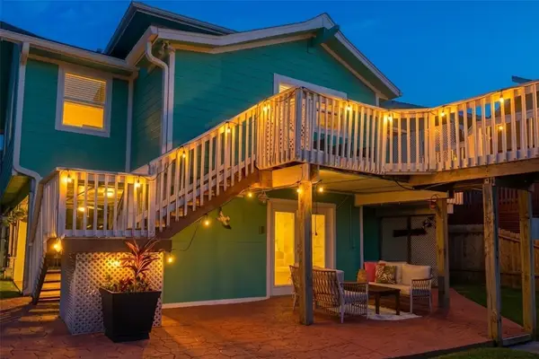 1078 Redfish Street, Bayou Vista, TX 77563