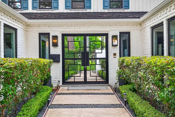 415 Ramblewood Road, Houston, TX 77079