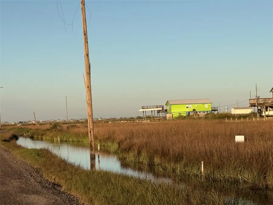 1112 Egret Point, Crystal Beach, TX 77650 - #3