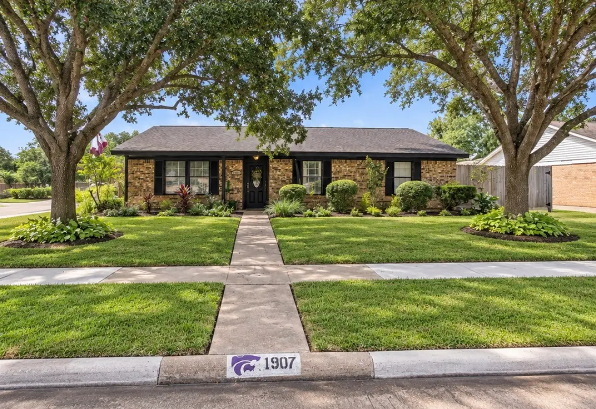 1907 N Rockisland Street, Angleton, TX 77515 - #1
