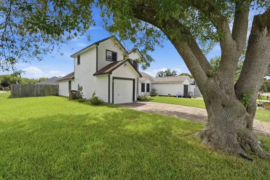 5820 Guadalupe Drive, Dickinson, TX 77539 - #2