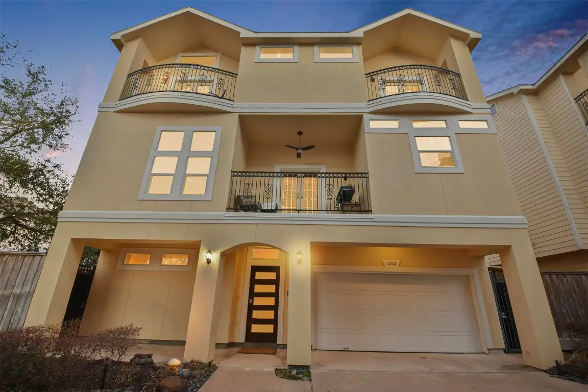 1202 W 25th Street, Houston, TX 77008 - #1