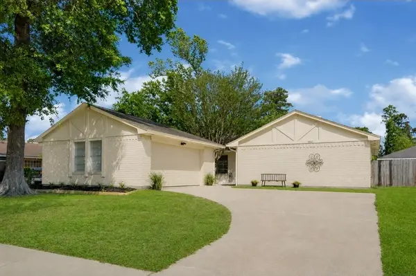 6611 Archgate Drive, Spring, TX 77373