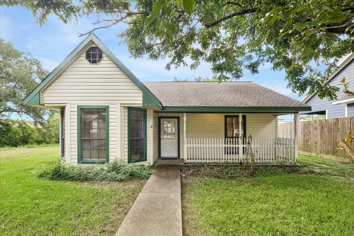 512 Texas Street, Tomball, TX 77375 - #1