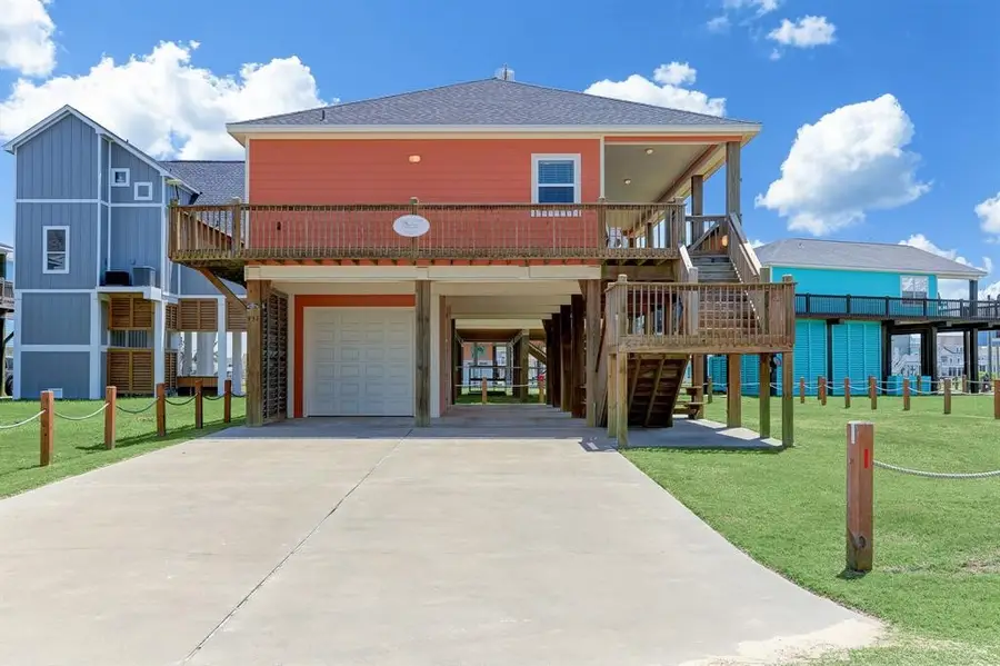 934 S Cove, Crystal Beach, TX 77650 - #2