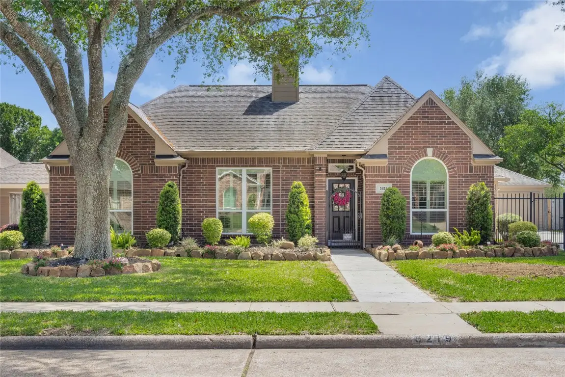 5219 Baywood Drive, Pasadena, TX 77505 - #1