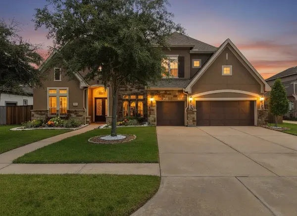 1817 Eagle Creek Drive, Friendswood, TX 77546