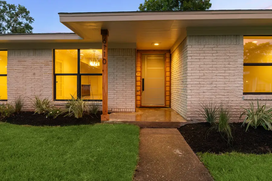 6110 Yarwell Drive, Houston, TX 77096 - #2