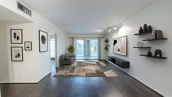 7575 Katy Freeway #103, Houston, TX 77024
