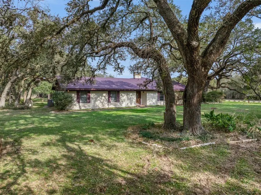 1273 Highway 90a W, Sheridan, TX 77475 - #2