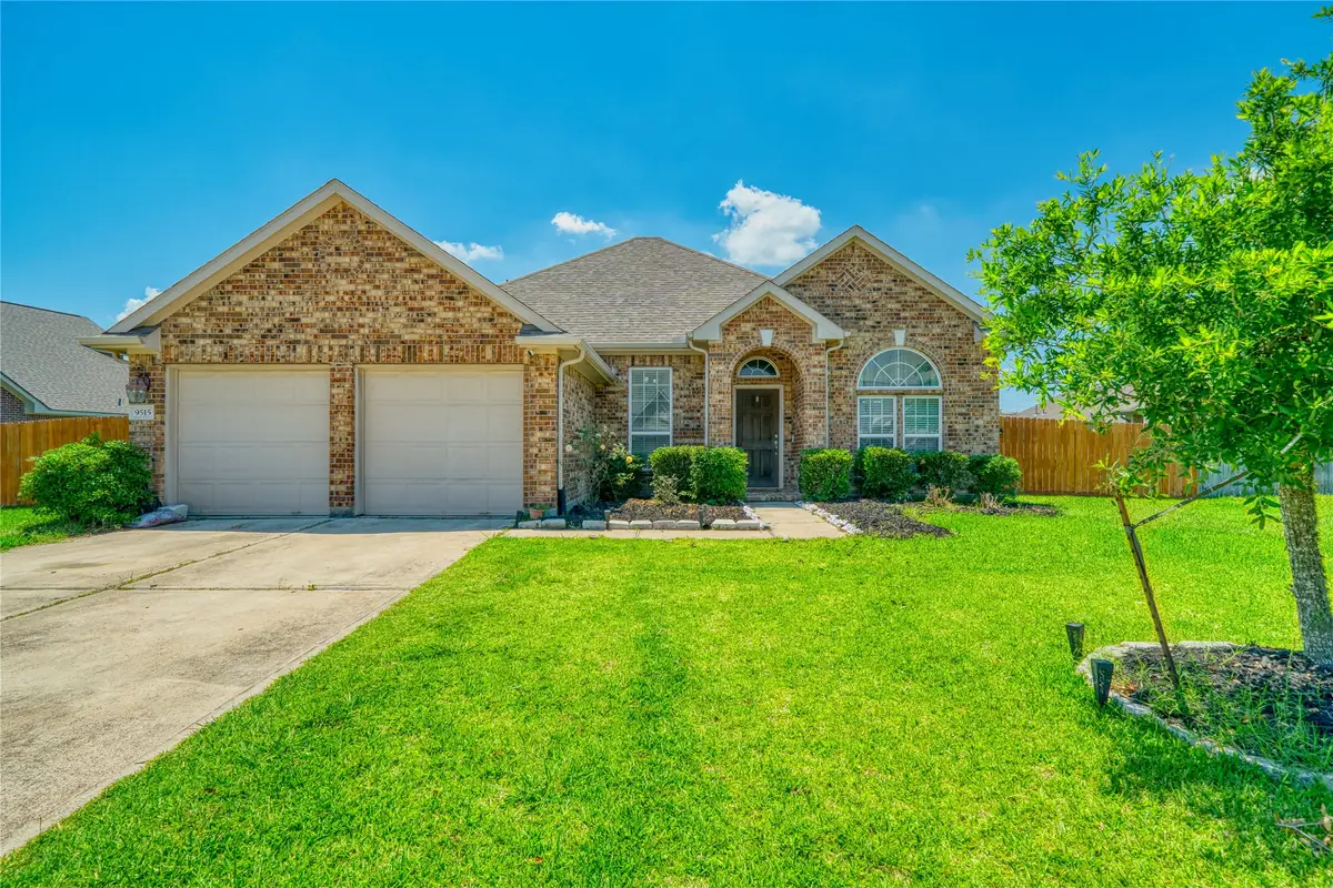 9515 Taylor Lane, Monterey Belvieu, TX 77523 - #1