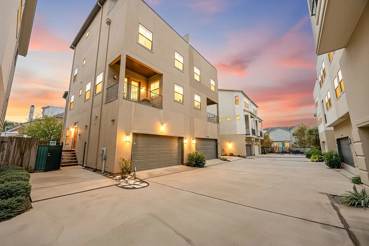 2611 Riverside Drive #D, Houston, TX 77004 - Image #1