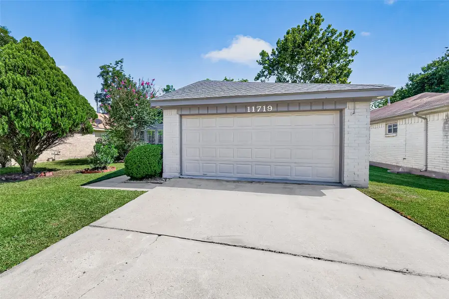 11719 Acadian Drive, Houston, TX 77099 - #2