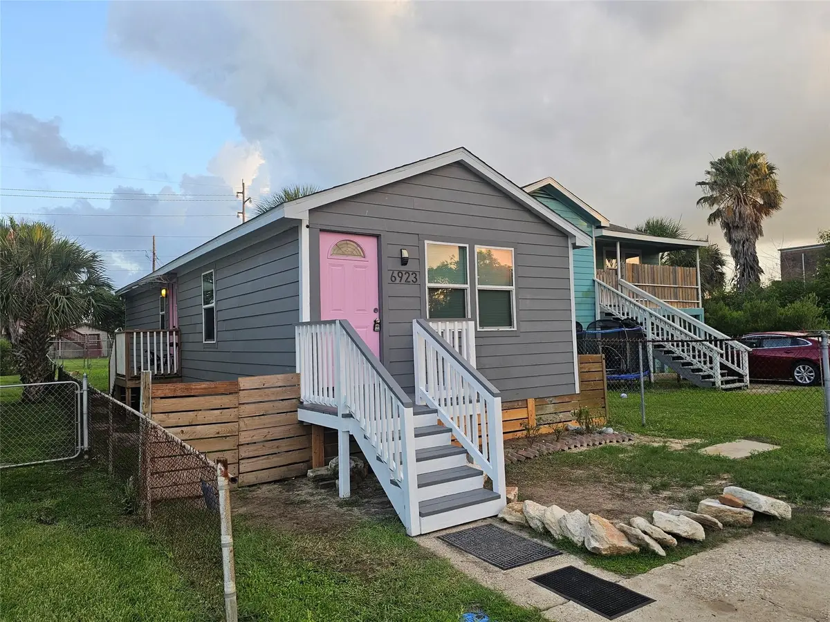 6923 Avenue P Avenue, Galveston, TX 77551 - Image #1