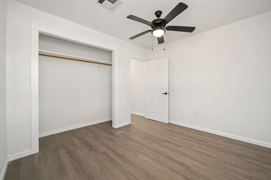 404 Glenmore Drive, Pasadena, TX 77503 - #2