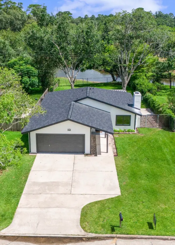 4431 Ravine Drive, Friendswood, TX 77546