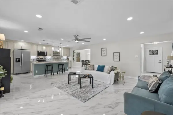 12219 Oakline Drive, Brookside, TX 77581