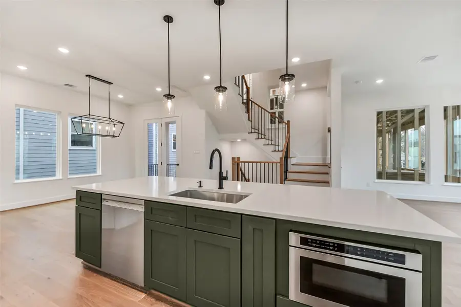 806 Fisher Street #F, Houston, TX 77018 - #3