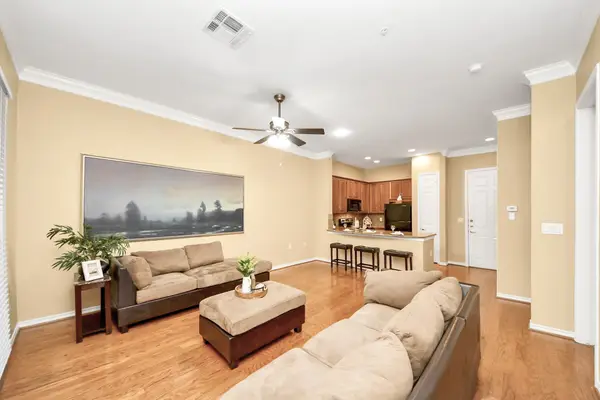 2400 Mccue Road #118, Houston, TX 77056