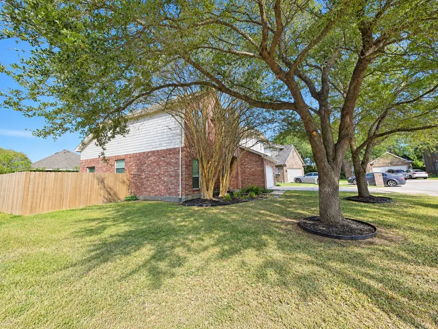 511 Briscoe Circle, Dickinson, TX 77539 - #3