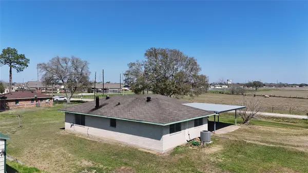 8820 Michael Street, East Bernard, TX 77435