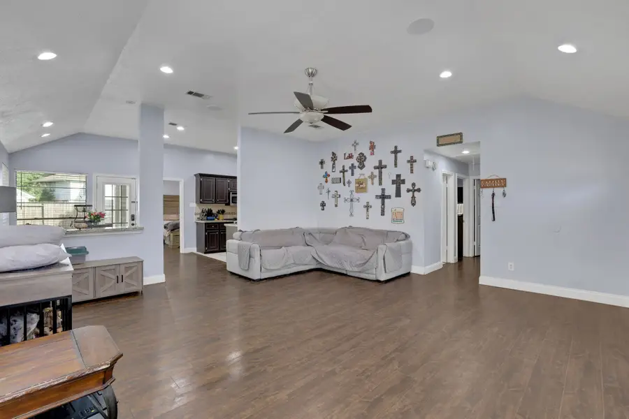 2514 S Mission Circle, Friendswood, TX 77546 - #2