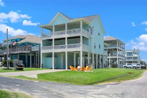 819 Eastview, Crystal Beach, TX 77650