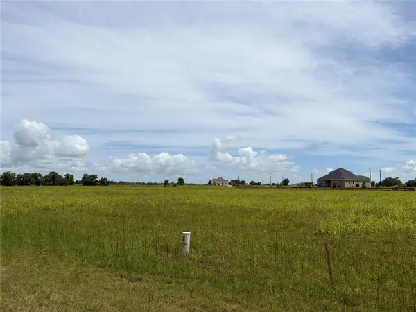 0 Conestoga Trail, Angleton, TX 77515