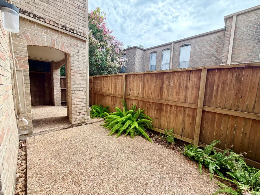 4639 Wild Indigo Street #463, Houston, TX 77027 - #2